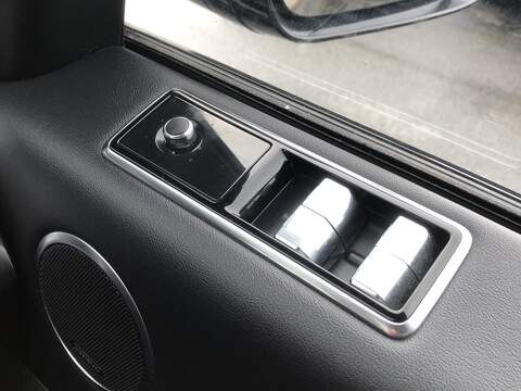 Land Rover Range Rover Sport SD V6 HSE - U1968