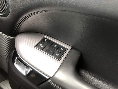 Land Rover Range Rover Sport SD V6 HSE - U1968