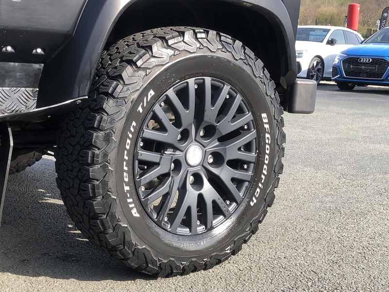 Land Rover Defender 110 TDCi XS - U1972