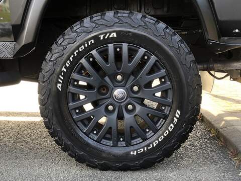 Land Rover Defender 110 TDCi XS - U1972