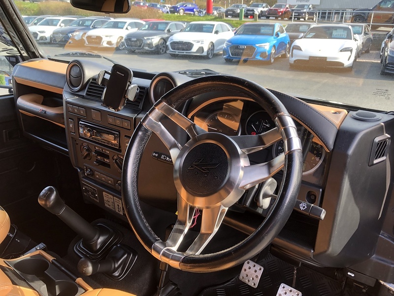 Land Rover Defender 110 TDCi XS - U1972