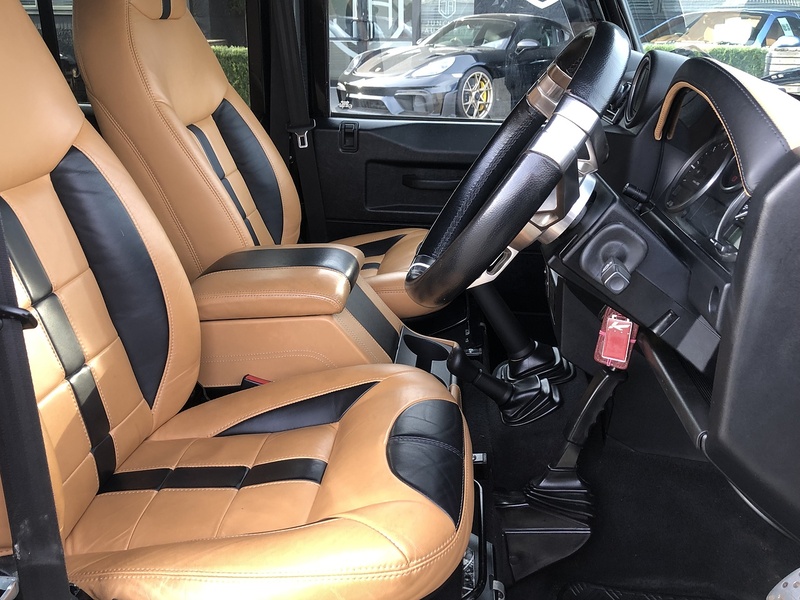 Land Rover Defender 110 TDCi XS - U1972