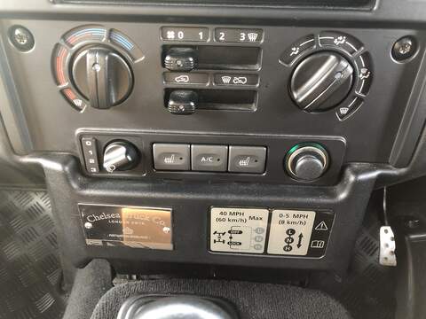 Land Rover Defender 110 TDCi XS - U1972