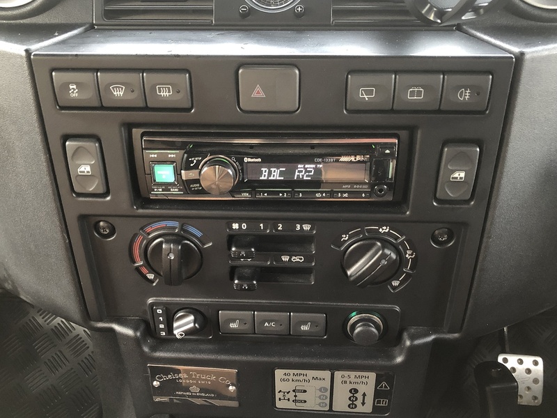 Land Rover Defender 110 TDCi XS - U1972