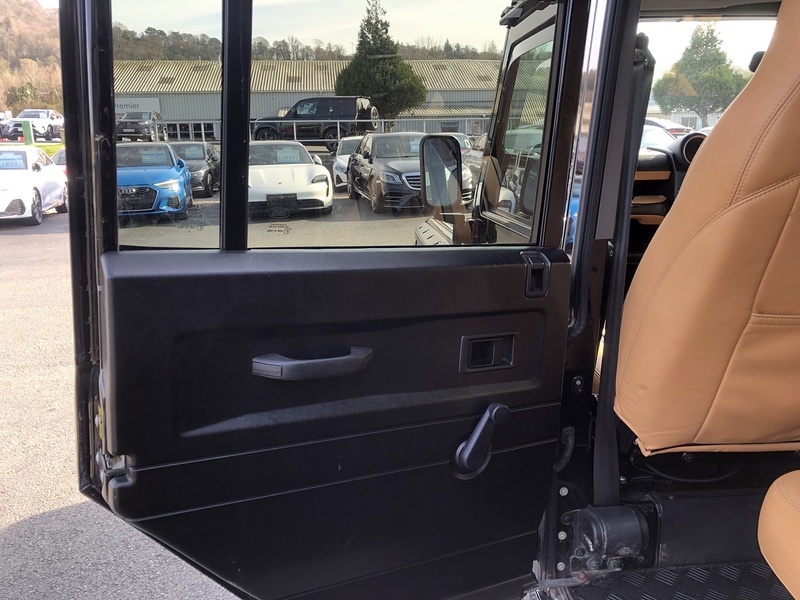 Land Rover Defender 110 TDCi XS - U1972