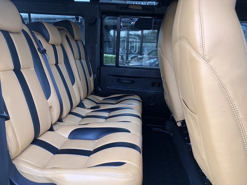 Land Rover Defender 110 TDCi XS - U1972