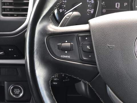 Vauxhall Vivaro Turbo D 3100 GS - U1982