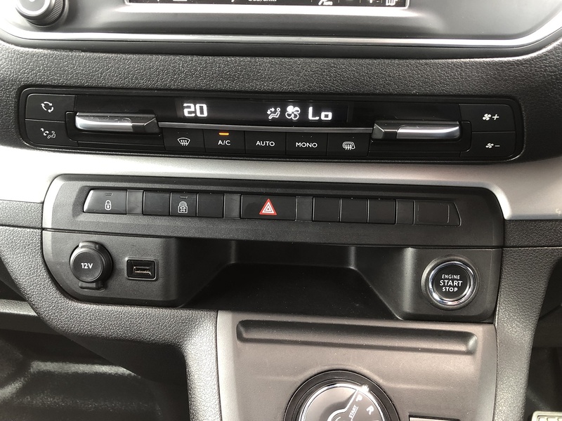 Vauxhall Vivaro Turbo D 3100 GS - U1982