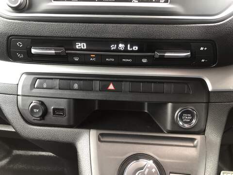 Vauxhall Vivaro Turbo D 3100 GS - U1982