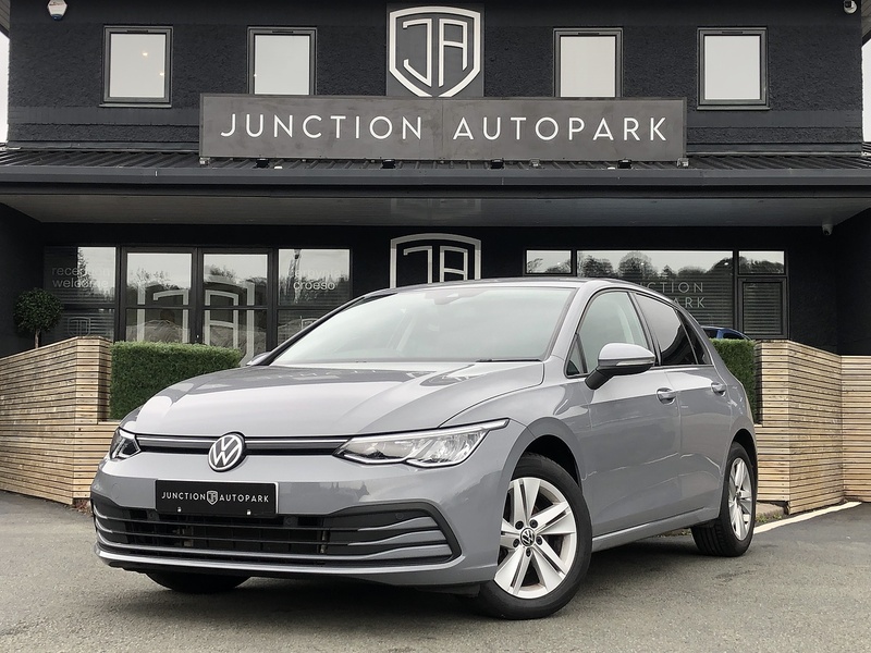 Volkswagen Golf TSI Life - U1983