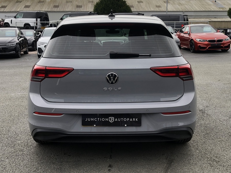 Volkswagen Golf TSI Life - U1983