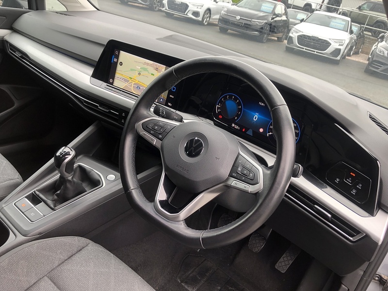 Volkswagen Golf TSI Life - U1983