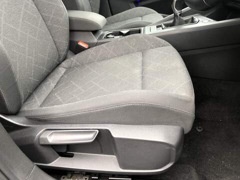 Volkswagen Golf TSI Life - U1983