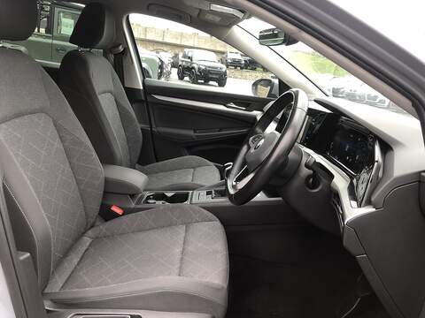 Volkswagen Golf TSI Life - U1983