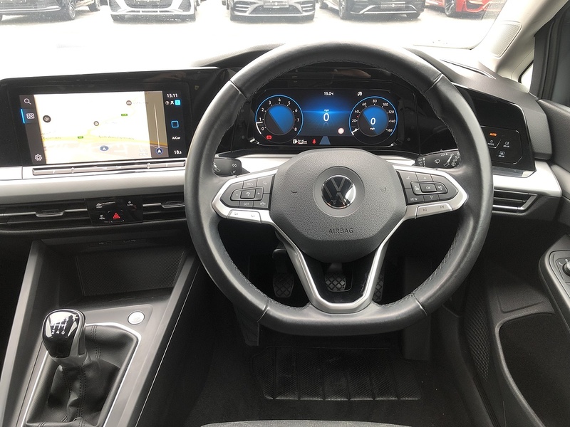 Volkswagen Golf TSI Life - U1983