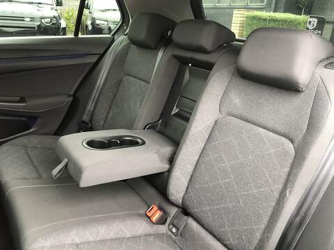 Volkswagen Golf TSI Life - U1983