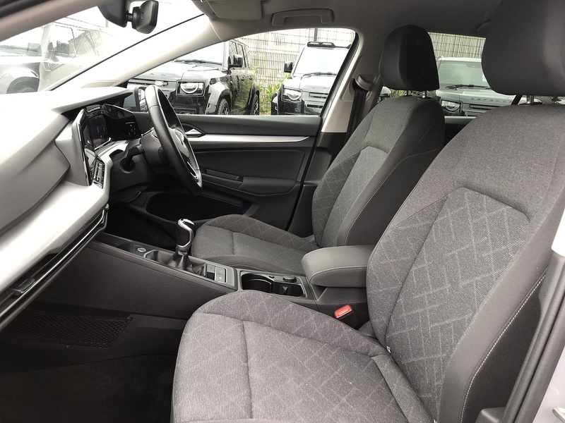 Volkswagen Golf TSI Life - U1983