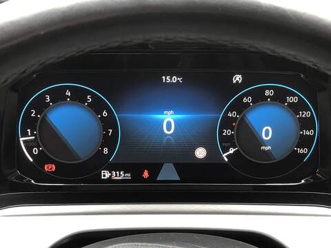 Volkswagen Golf TSI Life - U1983