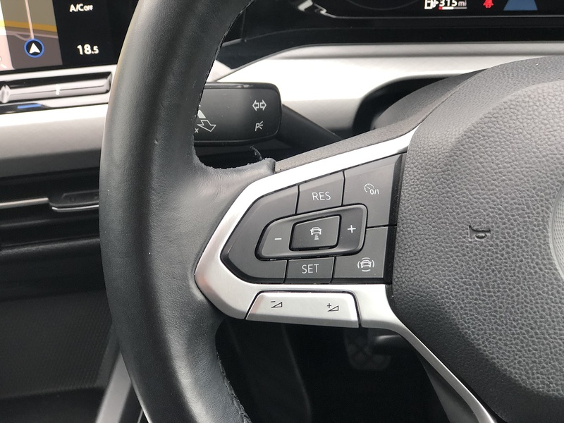 Volkswagen Golf TSI Life - U1983