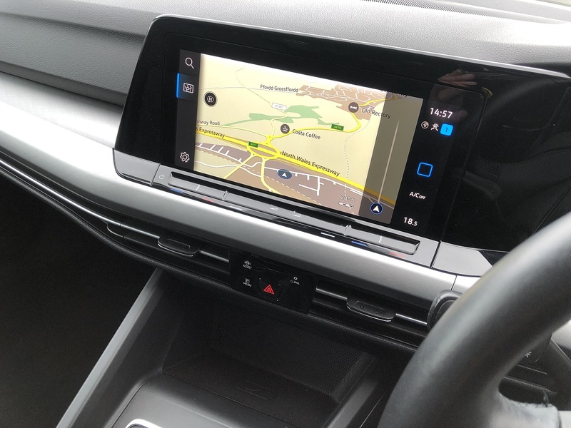 Volkswagen Golf TSI Life - U1983