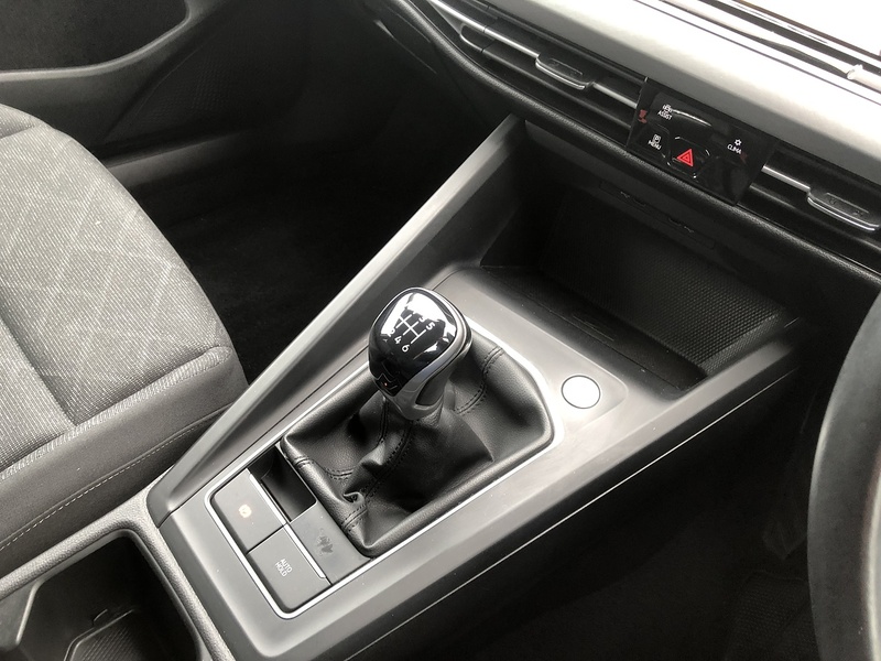 Volkswagen Golf TSI Life - U1983