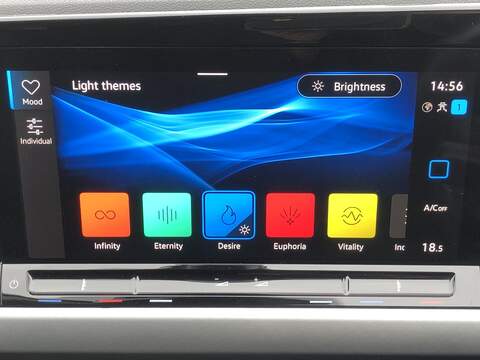 Volkswagen Golf TSI Life - U1983