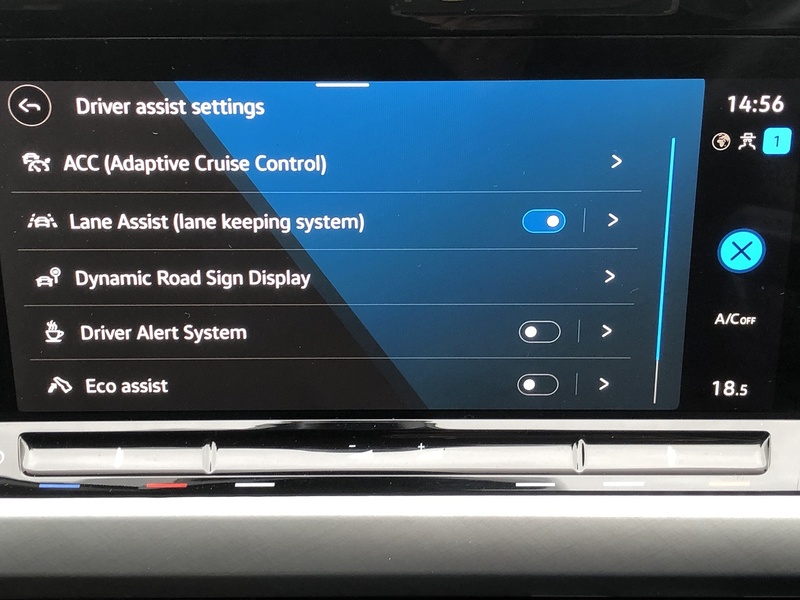 Volkswagen Golf TSI Life - U1983