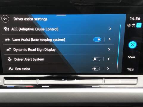 Volkswagen Golf TSI Life - U1983