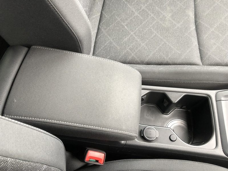 Volkswagen Golf TSI Life - U1983