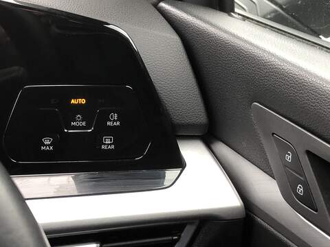 Volkswagen Golf TSI Life - U1983