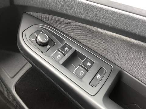 Volkswagen Golf TSI Life - U1983