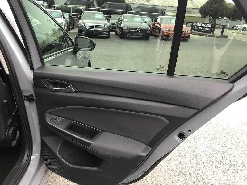 Volkswagen Golf TSI Life - U1983