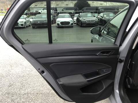 Volkswagen Golf TSI Life - U1983