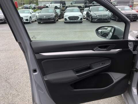 Volkswagen Golf TSI Life - U1983