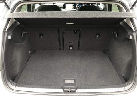 Volkswagen Golf TSI Life - U1983