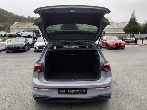 Volkswagen Golf TSI Life - U1983