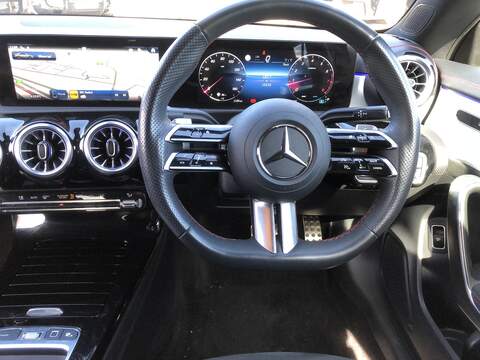 Mercedes-Benz CLA CLA200h MHEV AMG Line - U1987