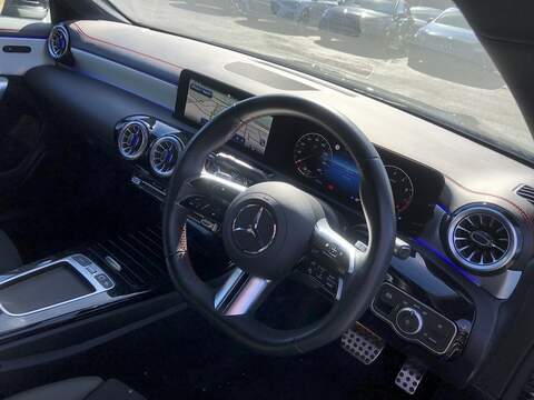Mercedes-Benz CLA CLA200h MHEV AMG Line - U1987