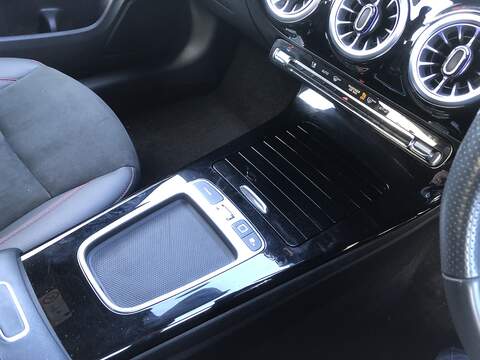 Mercedes-Benz CLA CLA200h MHEV AMG Line - U1987