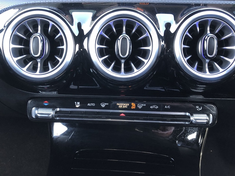 Mercedes-Benz CLA CLA200h MHEV AMG Line - U1987