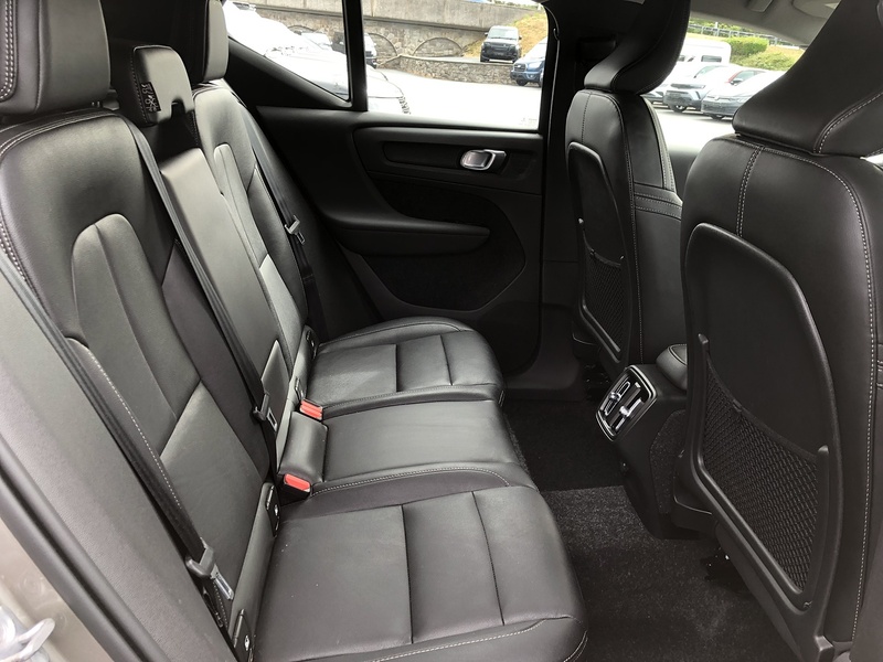 Volvo XC40 B4 MHEV Inscription Pro - U1989