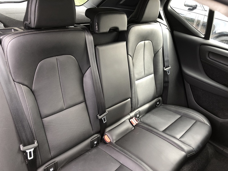 Volvo XC40 B4 MHEV Inscription Pro - U1989