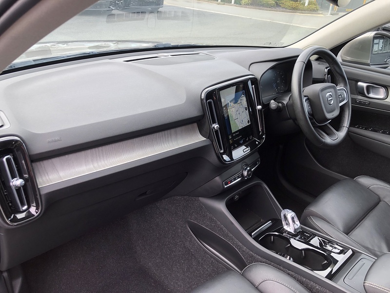 Volvo XC40 B4 MHEV Inscription Pro - U1989