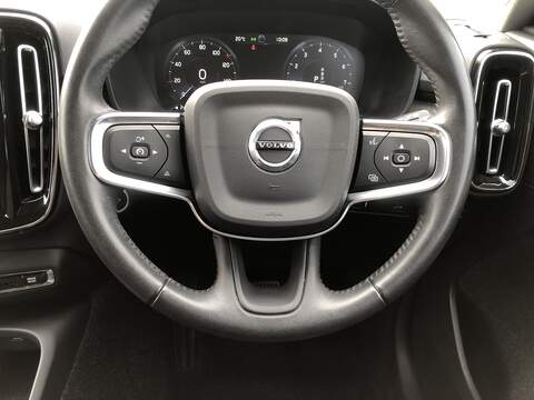 Volvo XC40 B4 MHEV Inscription Pro - U1989