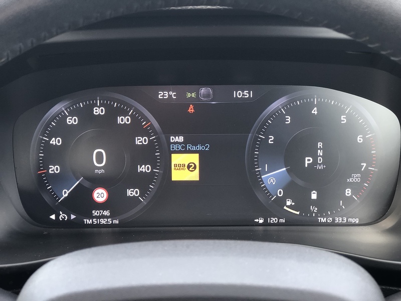 Volvo XC40 B4 MHEV Inscription Pro - U1989