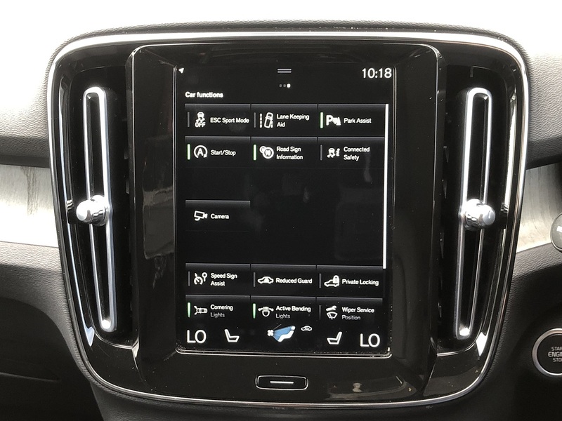 Volvo XC40 B4 MHEV Inscription Pro - U1989
