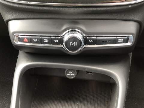 Volvo XC40 B4 MHEV Inscription Pro - U1989
