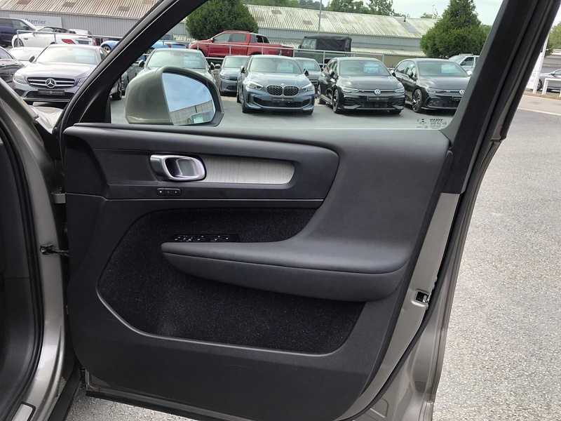 Volvo XC40 B4 MHEV Inscription Pro - U1989