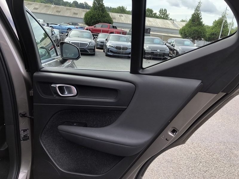 Volvo XC40 B4 MHEV Inscription Pro - U1989