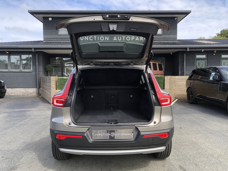 Volvo XC40 B4 MHEV Inscription Pro - U1989